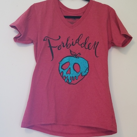 Disney Tops - Women's Disney Snow White Forbidden Apple Tee Sz L